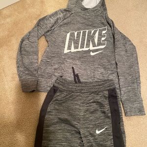 Nike set sweatshirt and pants